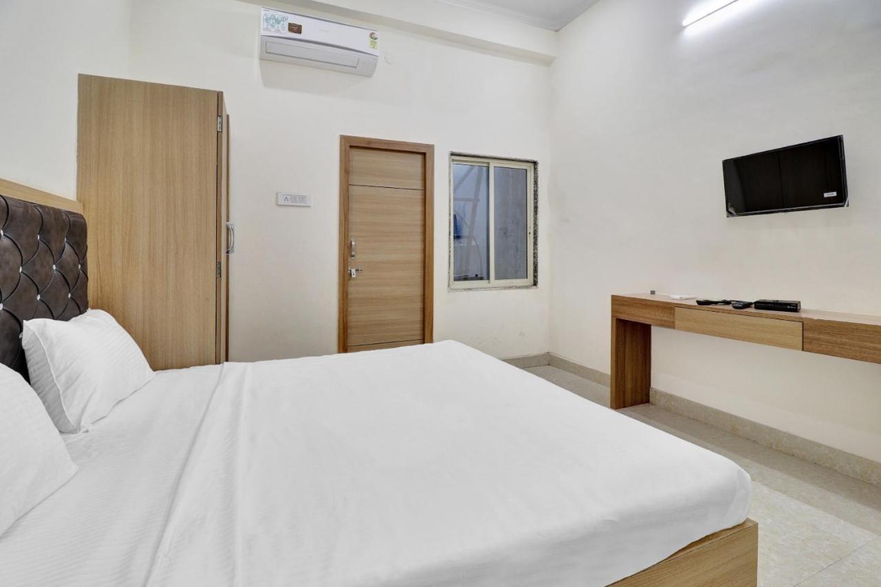 Collection O 82180 Pearl Inn Guest House Gwalior Exterior foto